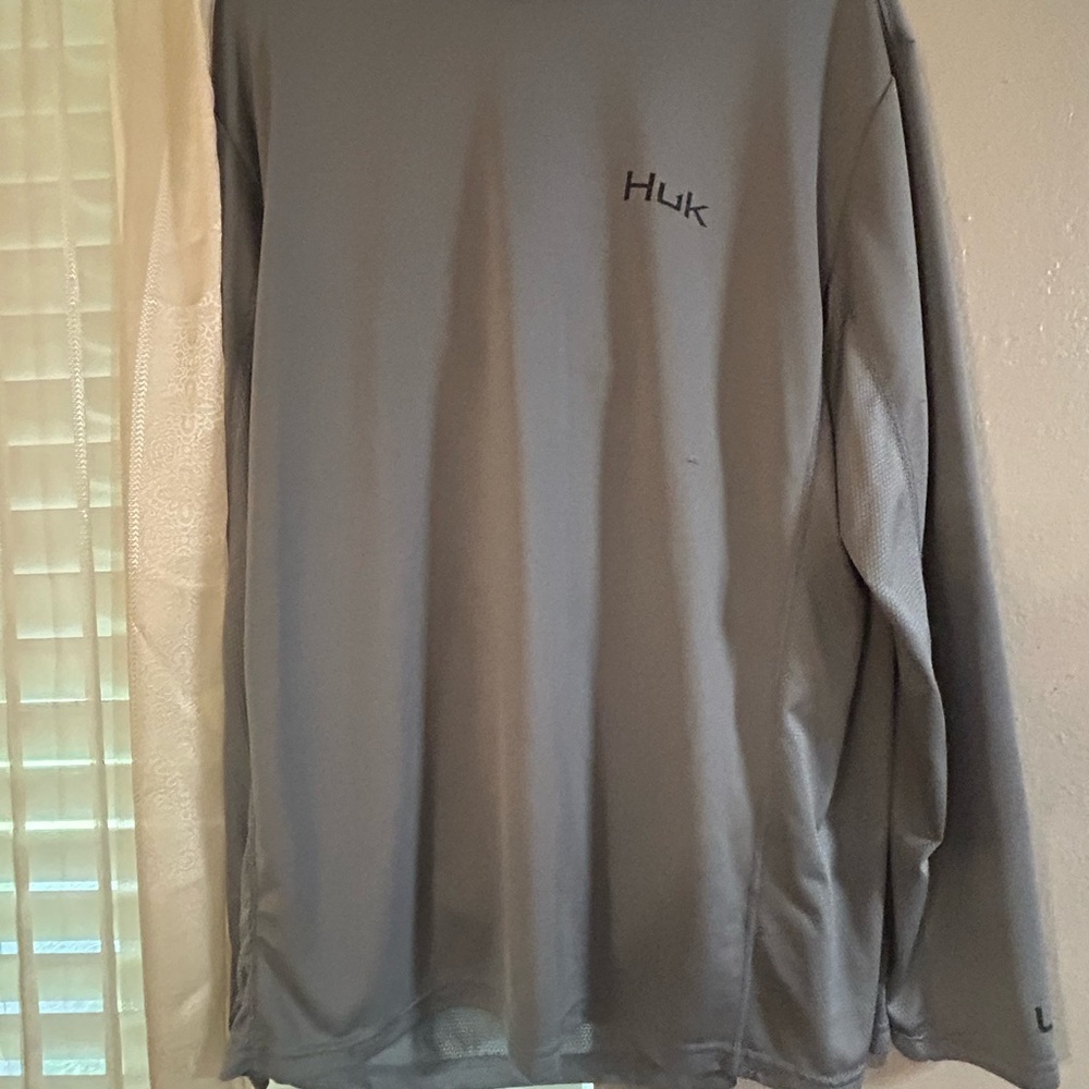 Huk Steel Gray Performance Long Sleeve Shirt Hooded